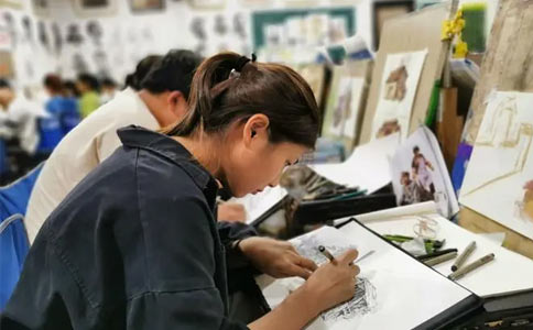 南京艺之行画室不论是教学实力还是学习环境都是相当不错的