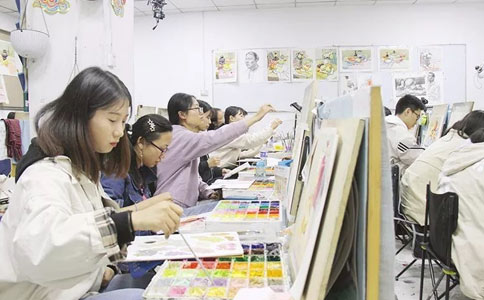 南京艺之行画室大学生专业美术功底提升课